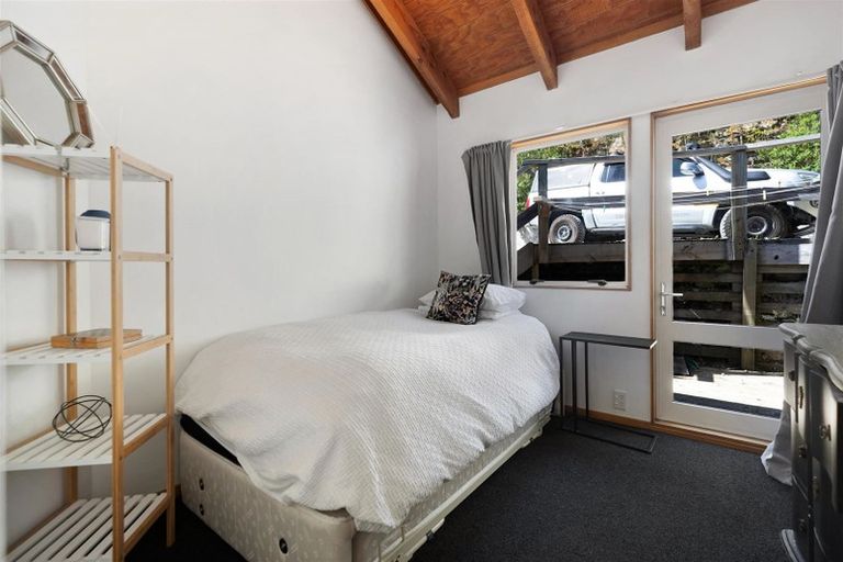 Photo of property in 18b Mackinnon Terrace, Sunshine Bay, Queenstown, 9300