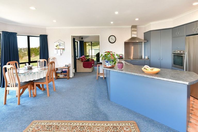 Photo of property in 128 Spur Road, Stillwater, Silverdale, 0993