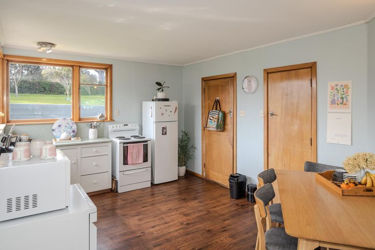 Photo of property in 18 Oxford Street, Holmes Hill, Oamaru, 9401