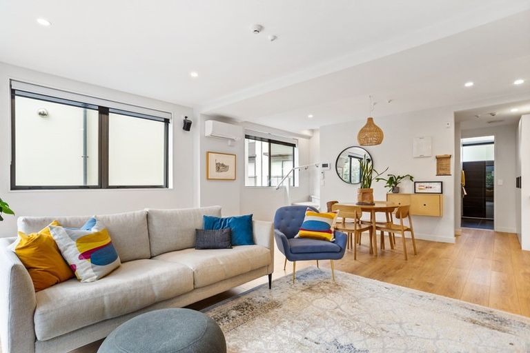 Photo of property in Verdant Lane, 10/269 Rosedale Road, Albany, Auckland, 0632