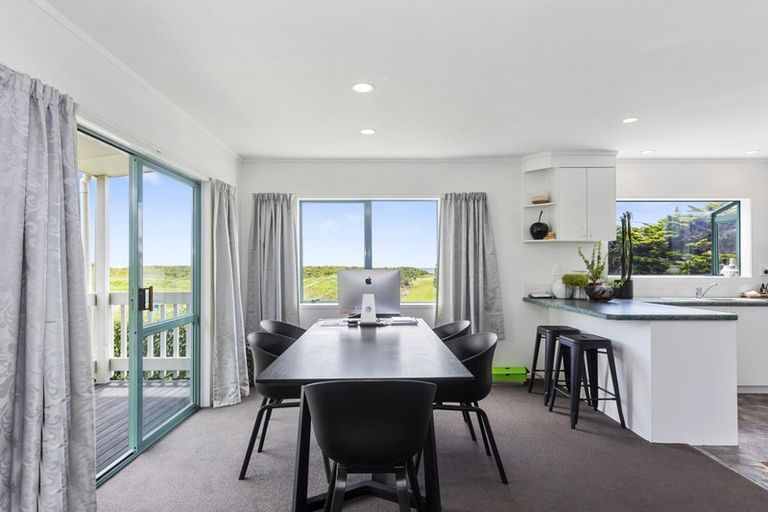 Photo of property in 1012a Papamoa Beach Road, Papamoa Beach, Papamoa, 3118