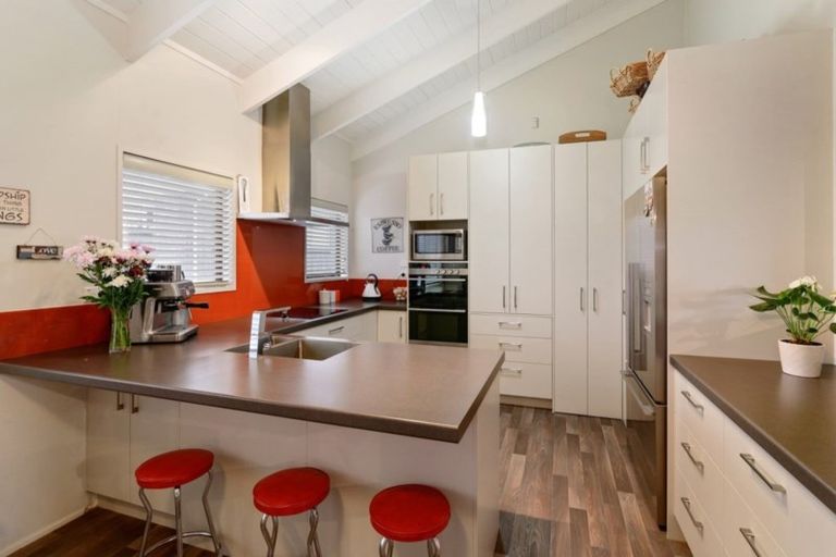 Photo of property in 42 Petrie Street, Pomare, Rotorua, 3015