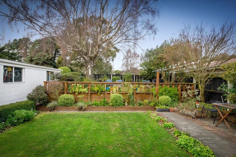 Photo of property in 42 Waratah Street, Avondale, Christchurch, 8061