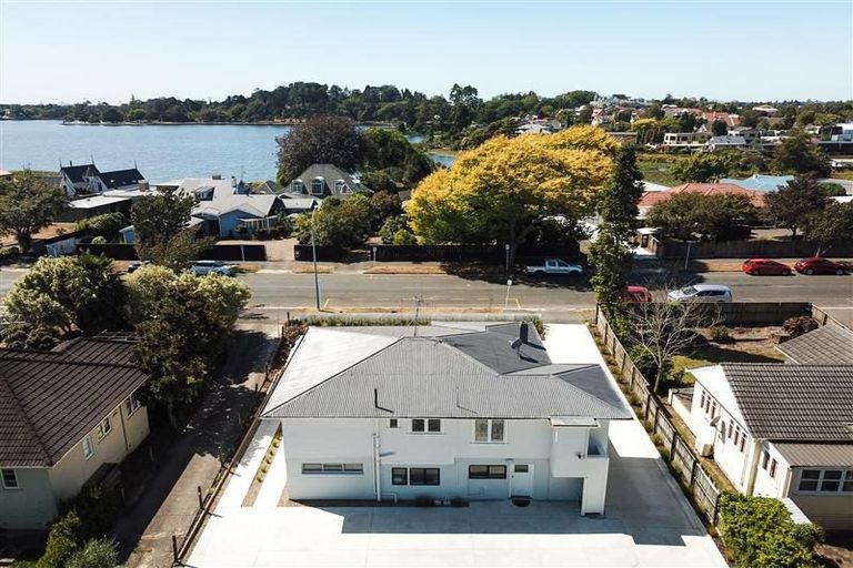 Photo of property in 43 Lake Crescent, Hamilton Lake, Hamilton, 3204