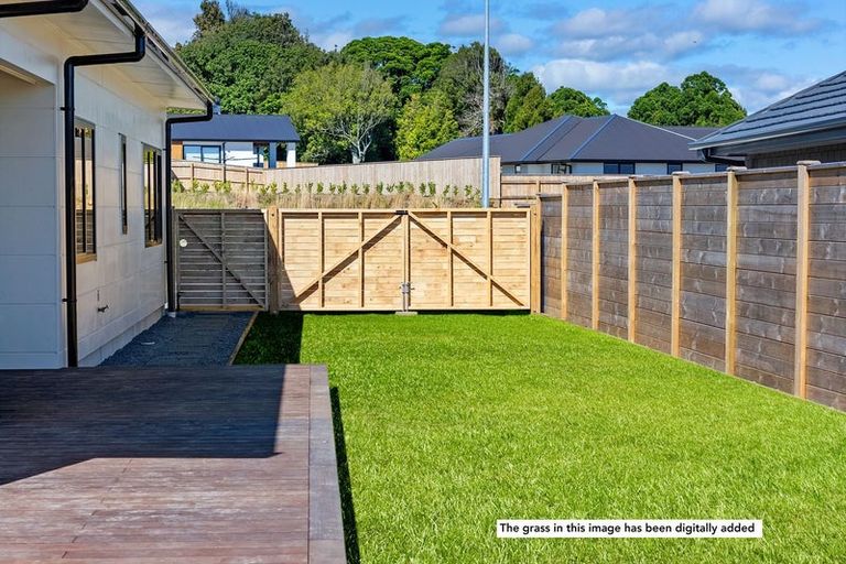 Photo of property in 166 Karuhiruhi Street, Waikanae, 5036