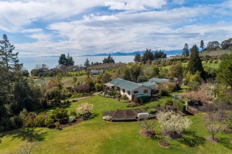 Photo of property in 172 Kina Peninsula Road, Tasman, Upper Moutere, 7173