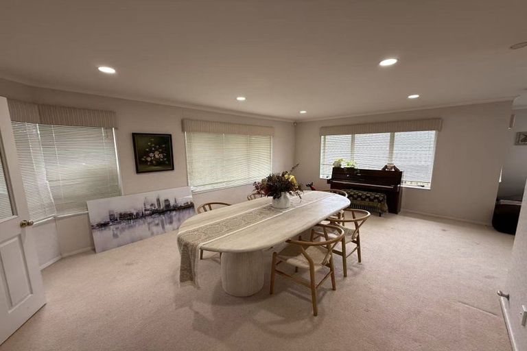 Photo of property in 6 Conacher Close, East Tamaki Heights, Auckland, 2016