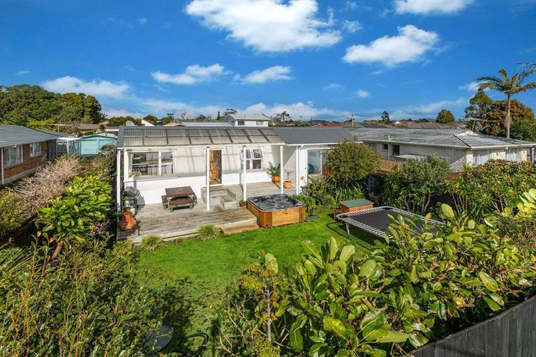 Photo of property in 19a Doment Crescent, Orewa, 0931