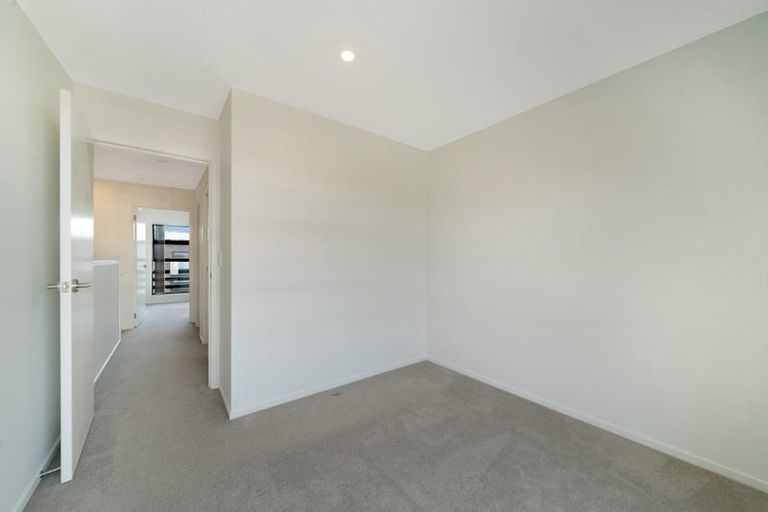 Photo of property in 148 Mcleod Road, Te Atatu South, Auckland, 0610