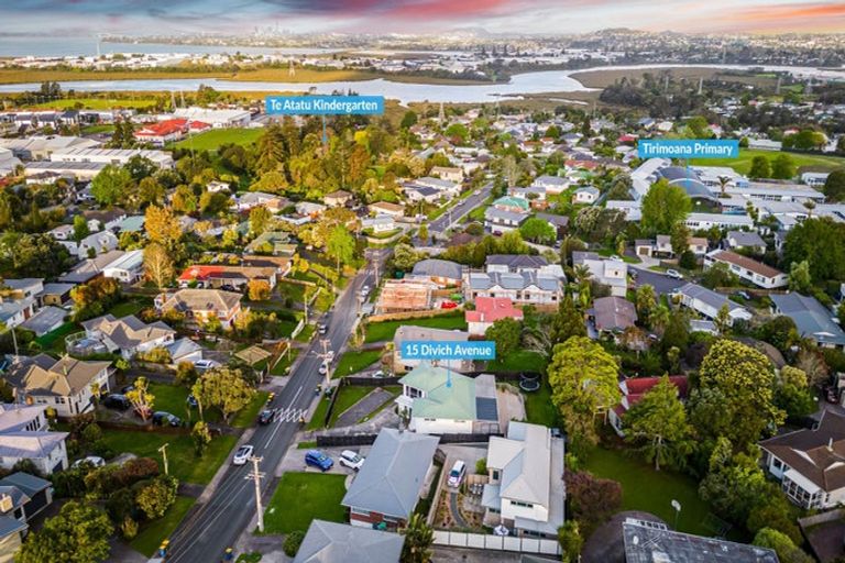 Photo of property in 15 Divich Avenue, Te Atatu South, Auckland, 0610