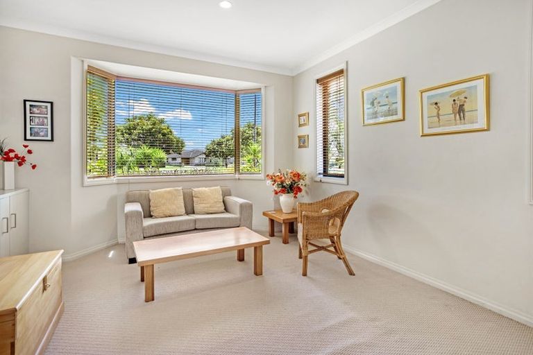 Photo of property in 10 Ringwood Place, Whitianga, 3510