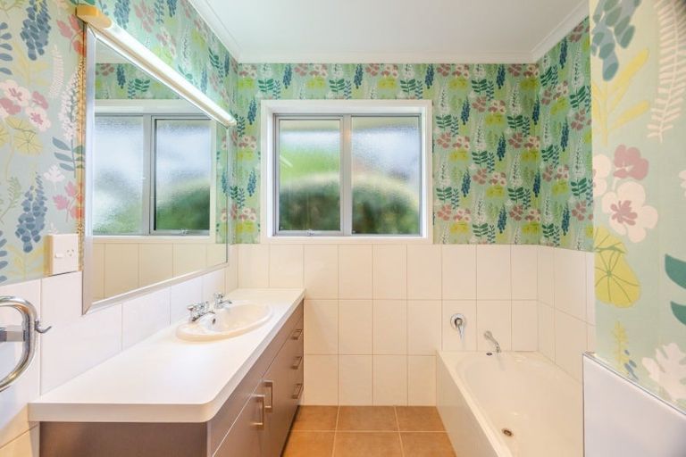 Photo of property in 1127 Pourerere Road, Omakere, Waipawa, 4271