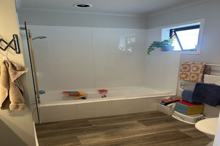 Photo of property in 100 Murphy Road, Taradale, Napier, 4112