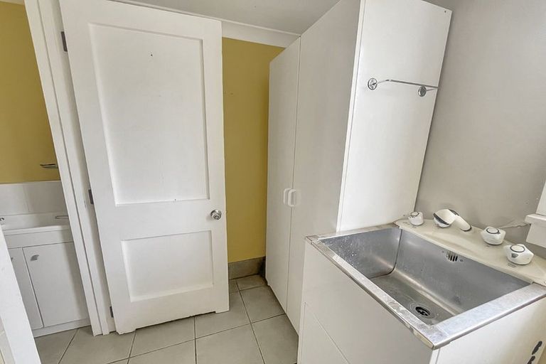 Photo of property in 73 Birmingham Street, Takaro, Palmerston North, 4412