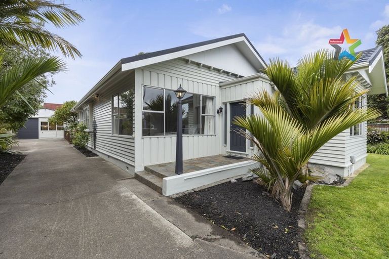 Photo of property in 36 Ludlam Crescent, Woburn, Lower Hutt, 5010