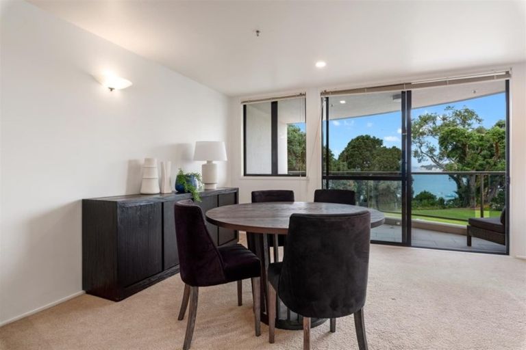 Photo of property in 2d/5 The Promenade, Takapuna, Auckland, 0622