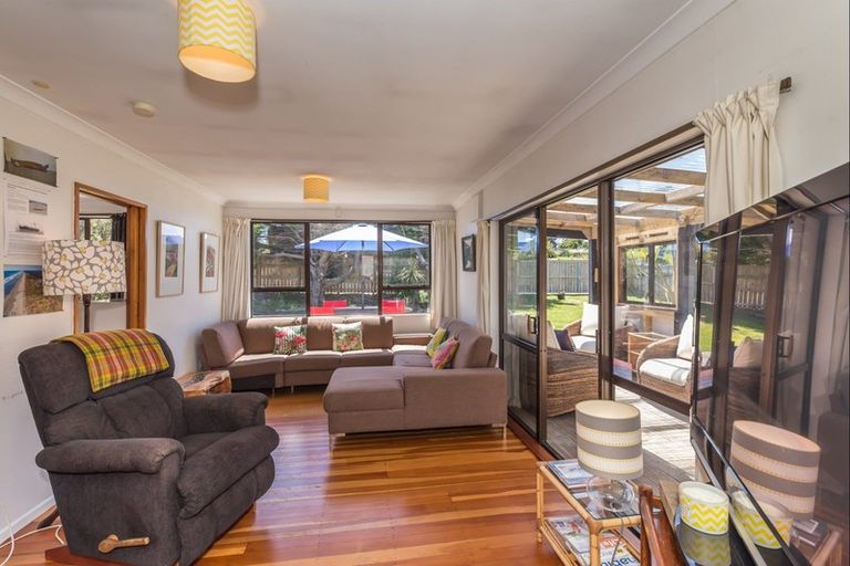 Photo of property in 657 Waitarere Beach Road, Waitarere Beach, Levin, 5510