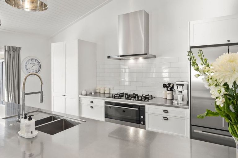 Photo of property in 2/21 Highland Drive, Acacia Bay, Taupo, 3385