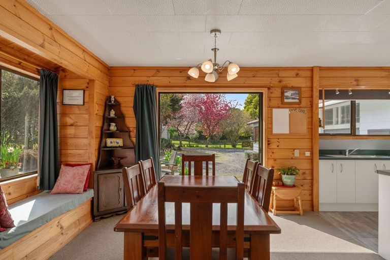 Photo of property in 202 Whangamata Road, Kinloch, Taupo, 3377