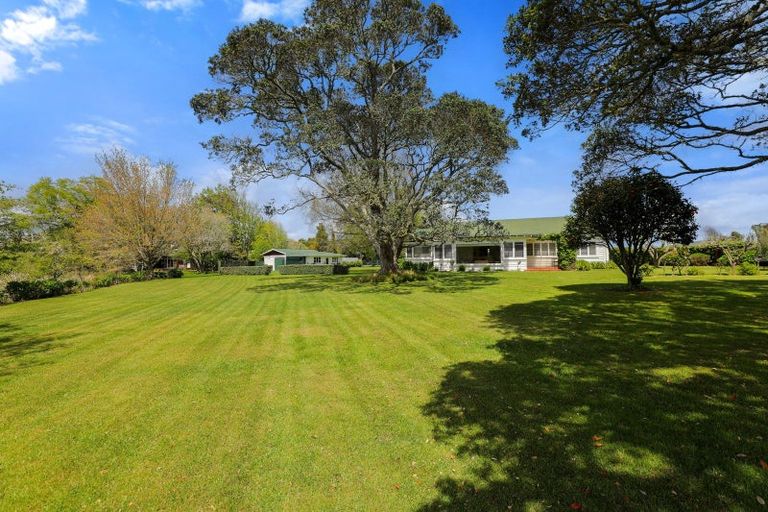 Photo of property in 40 Takinga Street, Mourea, Rotorua, 3074