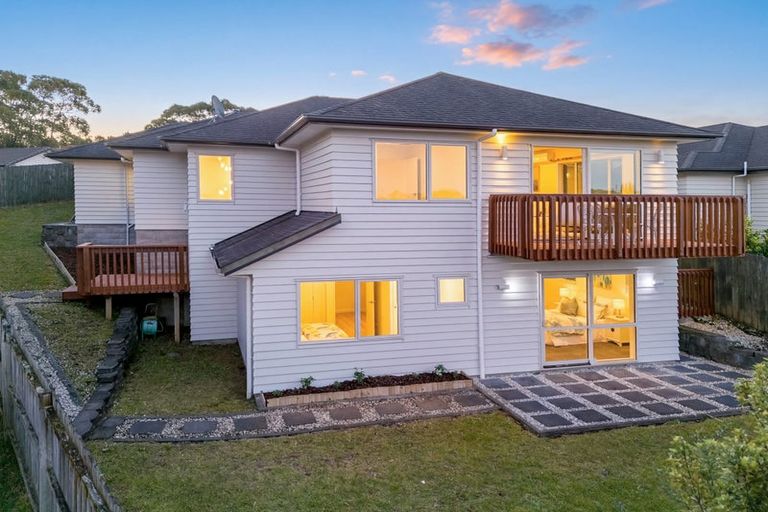 Photo of property in 18 Cityview Place, Massey, Auckland, 0614