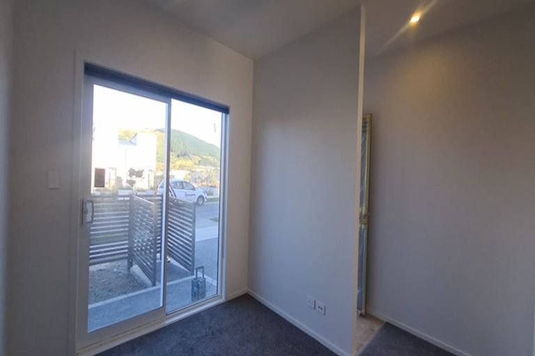 Photo of property in 75 Hokioi Drive, Kenepuru, Porirua, 5022