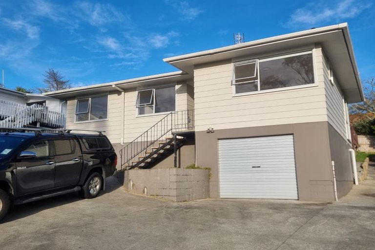 Photo of property in 16 Cantina Avenue, Bayview, Auckland, 0629