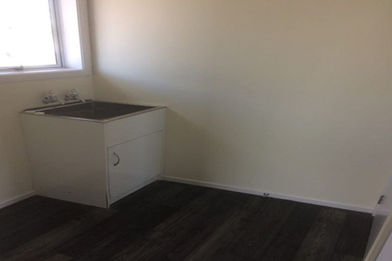 Photo of property in 57 Banks Street, Marfell, New Plymouth, 4310