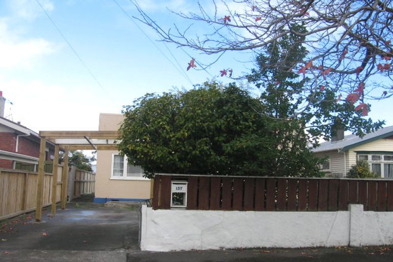Photo of property in 137 Whites Line East, Waiwhetu, Lower Hutt, 5010