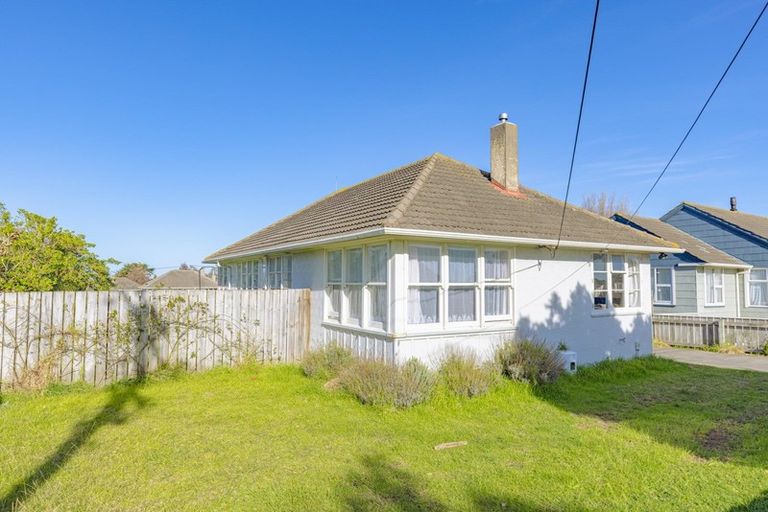 Photo of property in 15 Maire Street, Gonville, Whanganui, 4501