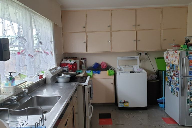 Photo of property in 303a Waiwhetu Road, Fairfield, Lower Hutt, 5011