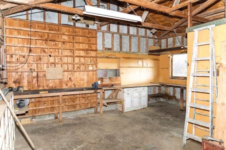 Photo of property in 21 Taradale Road, Dannevirke, 4930