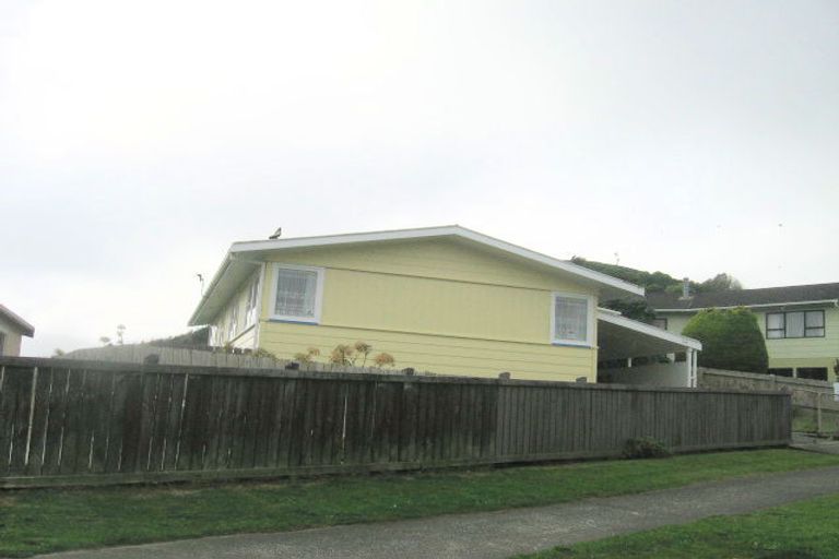 Photo of property in 23 Almora View, Ascot Park, Porirua, 5024