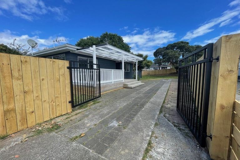 Photo of property in 10 Limond Street, Randwick Park, Auckland, 2105