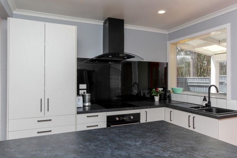 Photo of property in 134 Frankley Road, Frankleigh Park, New Plymouth, 4310