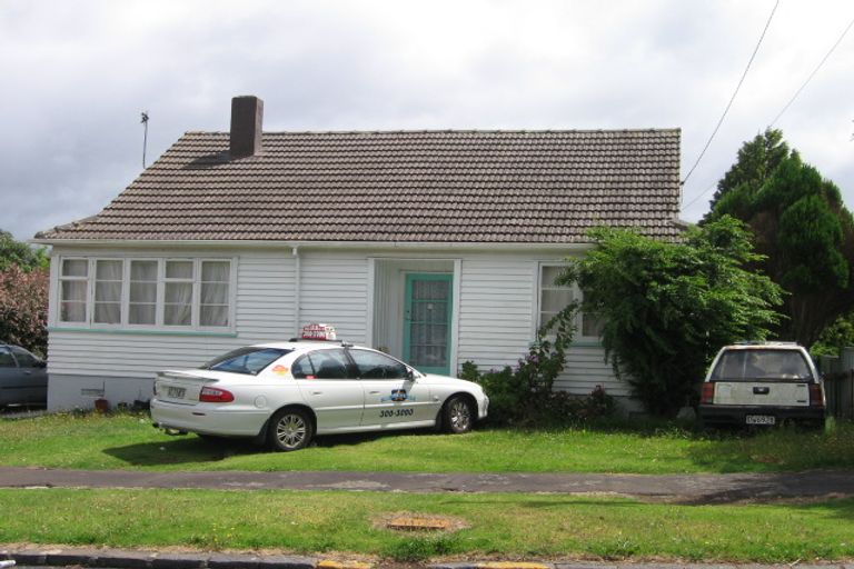 Photo of property in 15 Lambeth Road, Mount Eden, Auckland, 1041