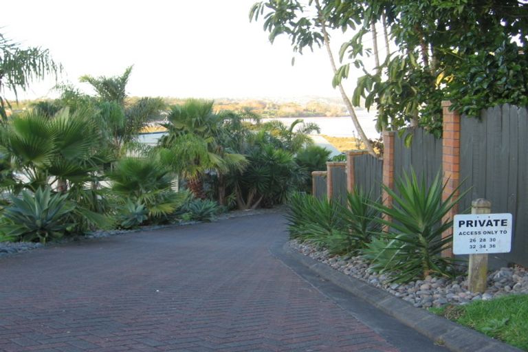 Photo of property in 36 Ferntree Terrace, West Harbour, Auckland, 0618