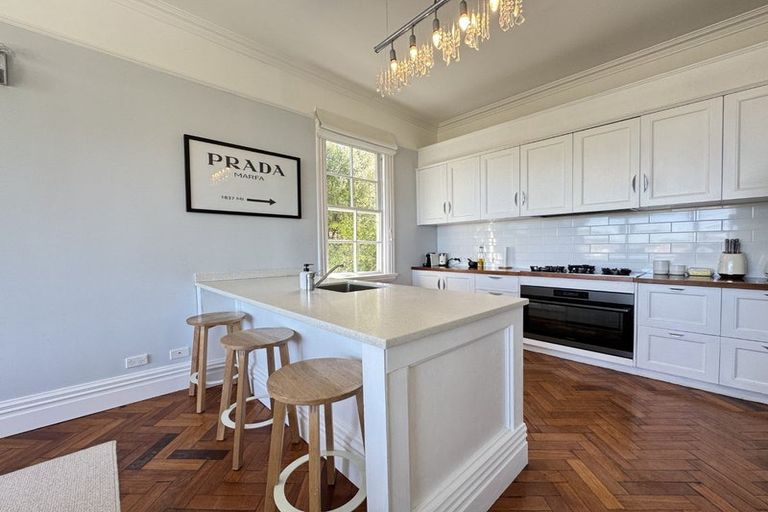 Photo of property in 117 Townsend Road, Miramar, Wellington, 6022