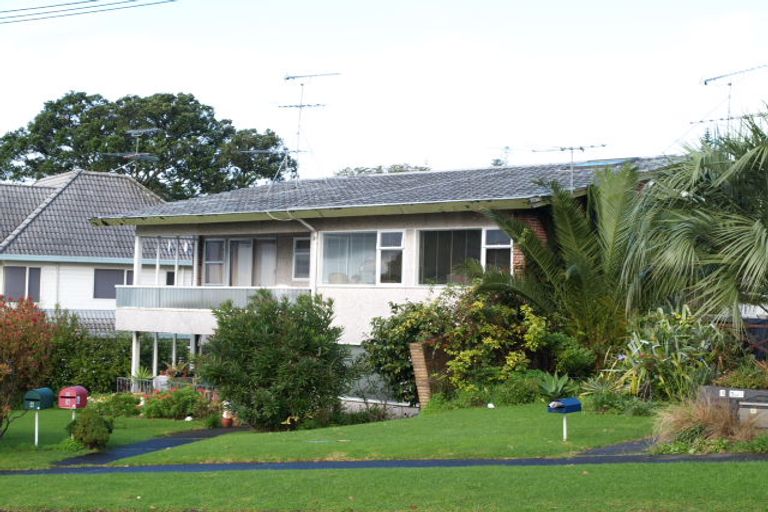 Photo of property in 2/101 Selwyn Road, Cockle Bay, Auckland, 2014