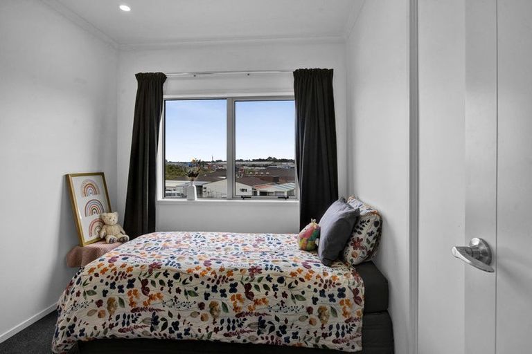 Photo of property in 5a Hinz Lane, Bell Block, New Plymouth, 4312