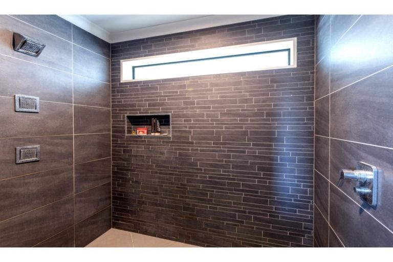 Photo of property in 7 Dundee Close, Darfield, 7510