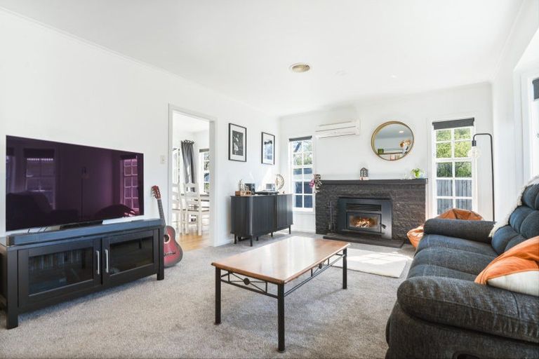 Photo of property in 10 Jarmey Place, Mangakakahi, Rotorua, 3015