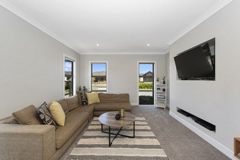 Photo of property in 32 Glaisdale Crescent, Flagstaff, Hamilton, 3210