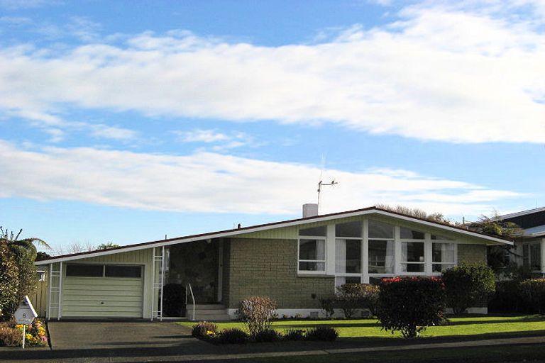 Photo of property in 8 Burn Street, Levin, 5510