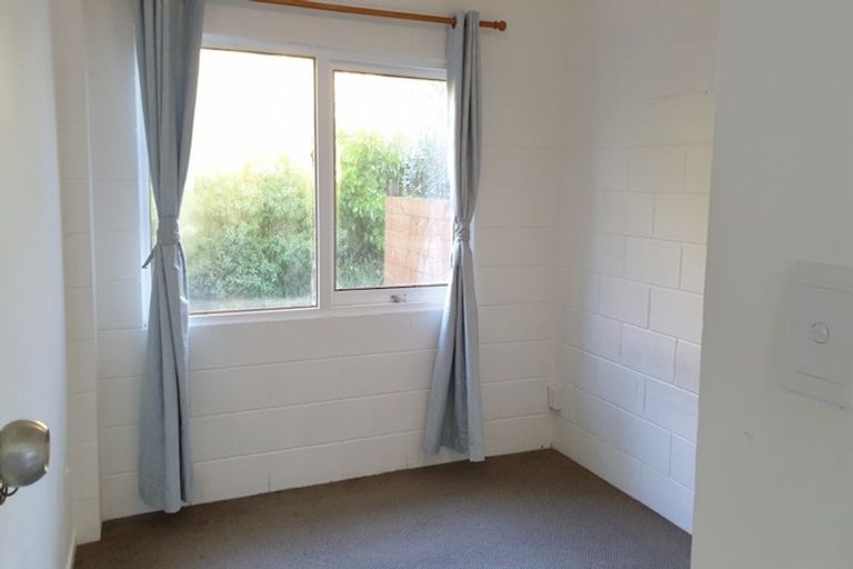 Photo of property in 2/16 Mountbatten Avenue, Hillcrest, Auckland, 0627