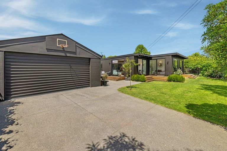 Photo of property in 116 Paparoa Street, Papanui, Christchurch, 8053