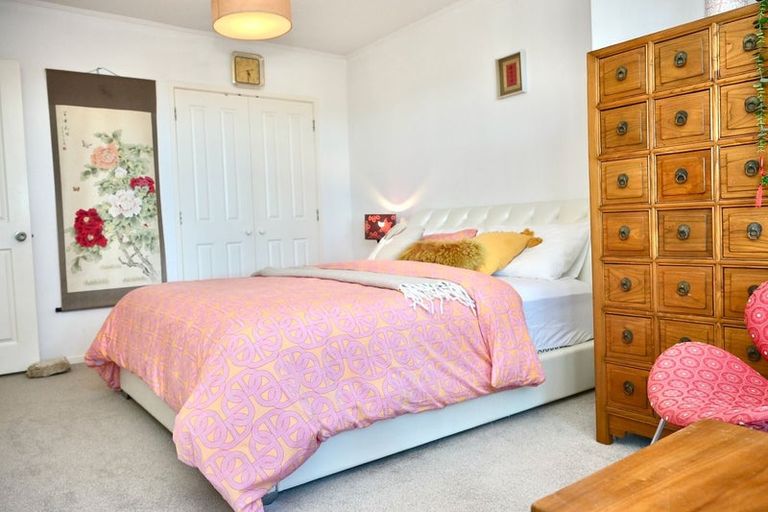 Photo of property in 11 View Road, Shelly Park, Auckland, 2014