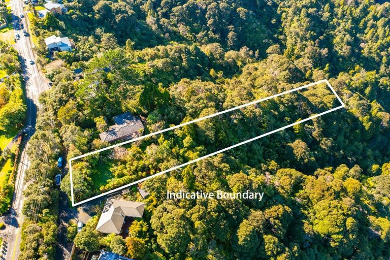 Photo of property in 1088 Scenic Drive North, Swanson, Auckland, 0816