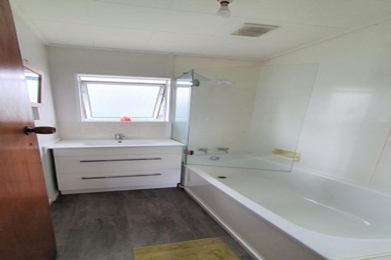 Photo of property in 12 Currie Street, Greenmeadows, Napier, 4112