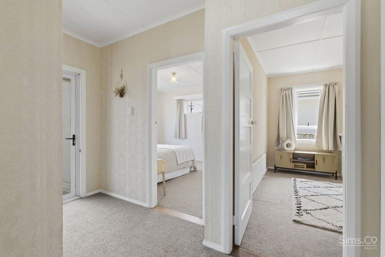 Photo of property in 72 Alma Road, Gonville, Whanganui, 4501